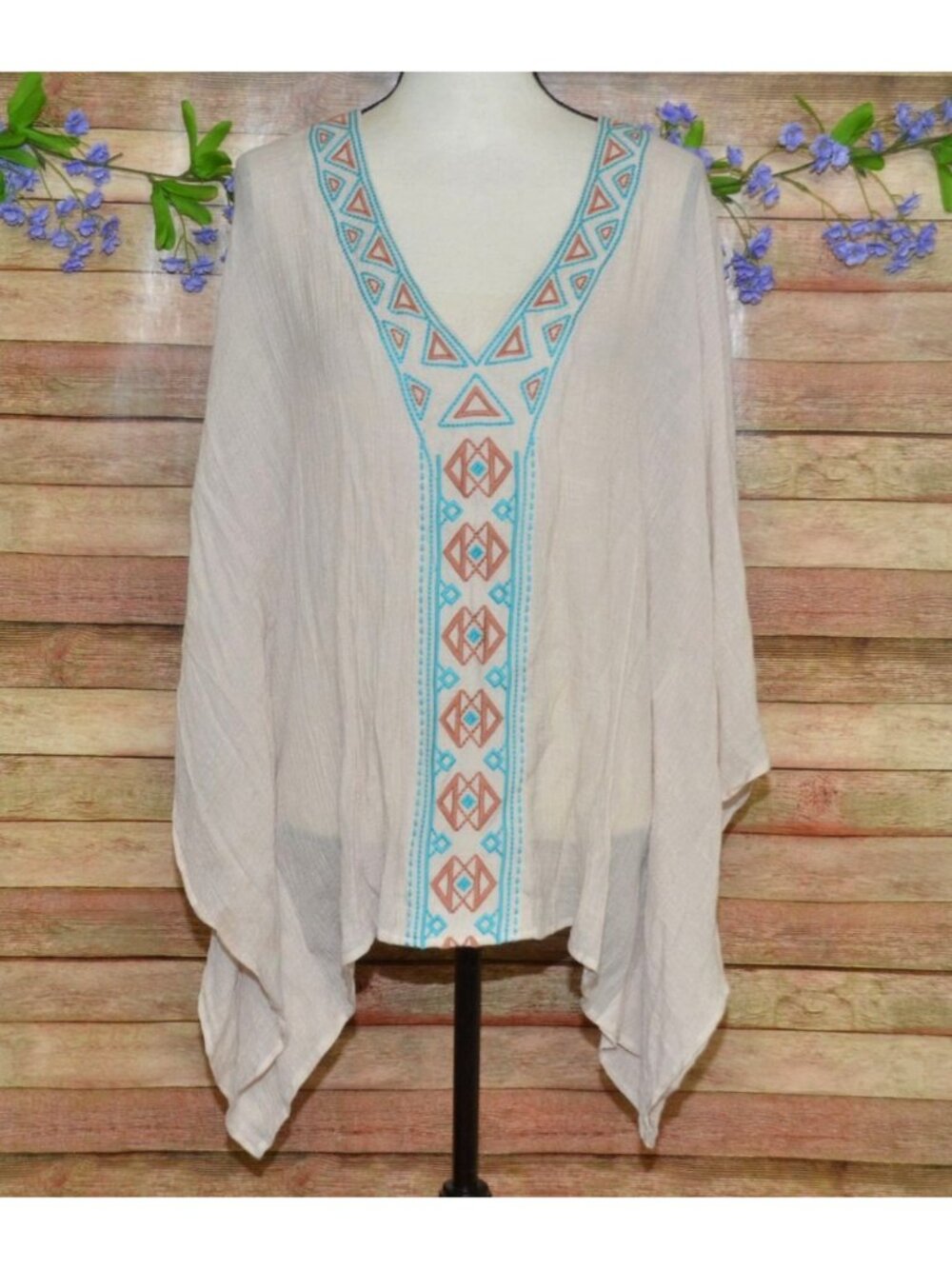 Umgee + USA Tan Geometric Embroidered Top Size XL Crinkle-Gauze Tunic Poncho
